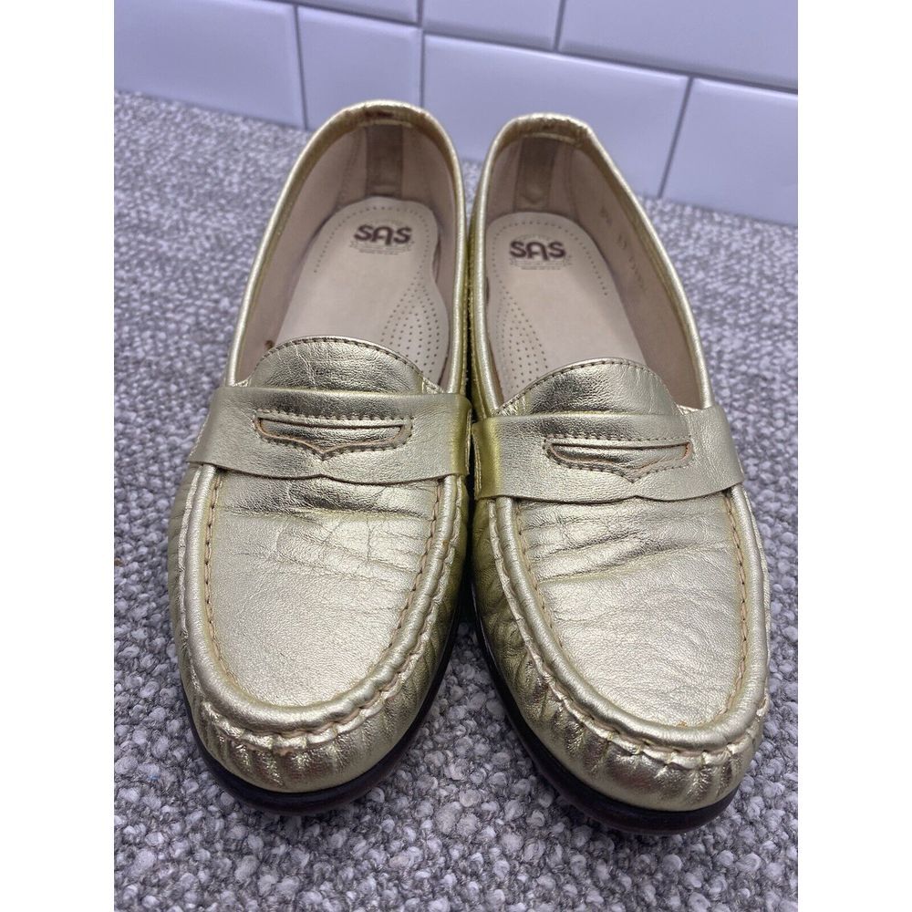 SAS Women's Gold Shoes Sz 8.5 N Shiny Holiday Attire EUC Penny Loafers